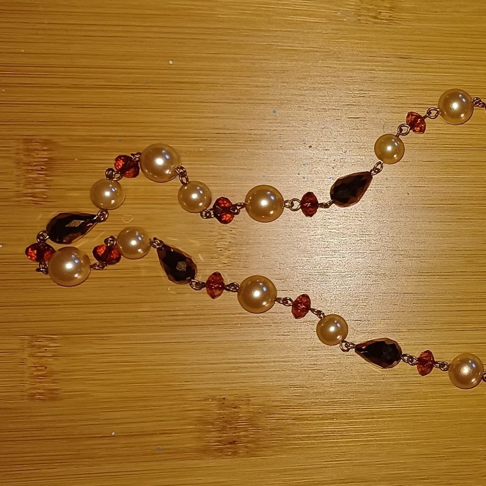 Bronze-creme colored necklace